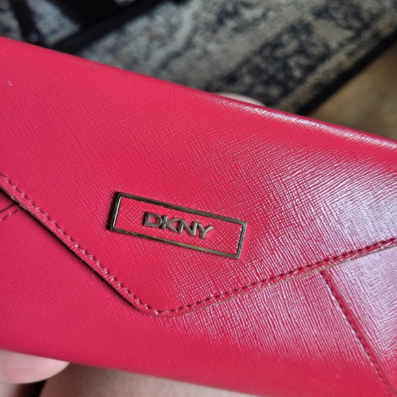 DKNY Magenta Pink Bifold Snap Close Faux leather Wallet - Picture 3 of 7